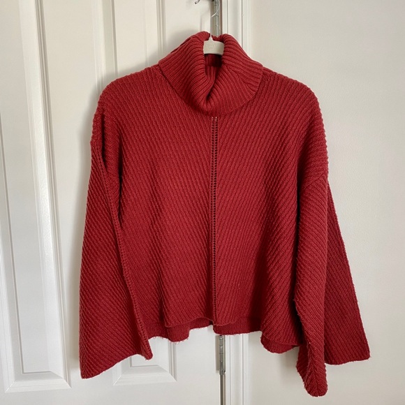 Cupcakes & Cashmere Sweater - Picture 4 of 8